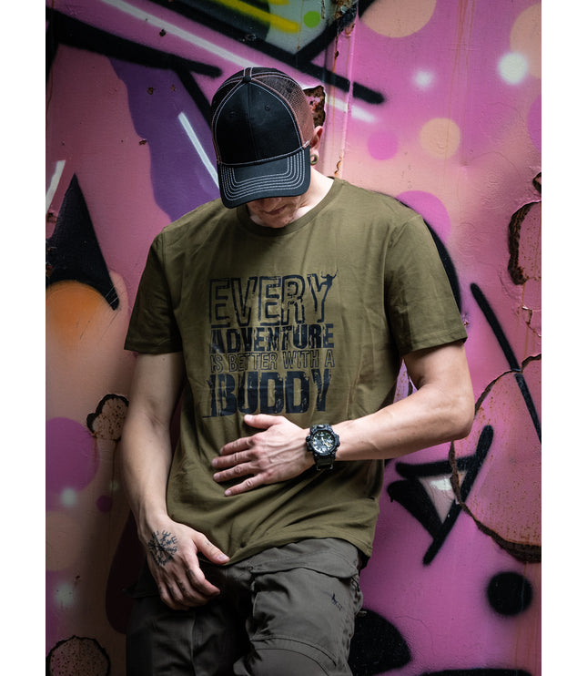 T-Shirt "EVERY ADVENTURE IS BETTER WITH A BUDDY" khaki